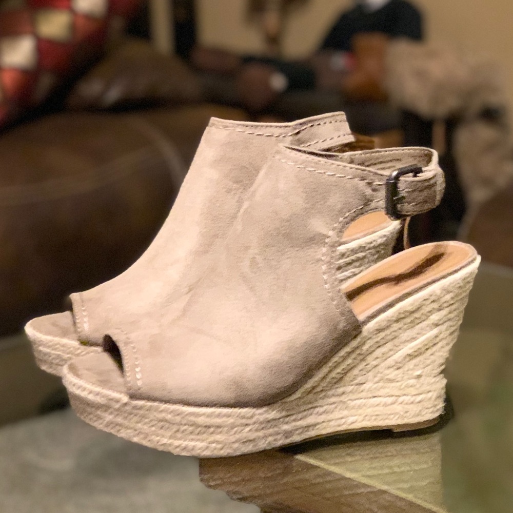 Taupe Wedge Pumps. Open Toe (NEW)